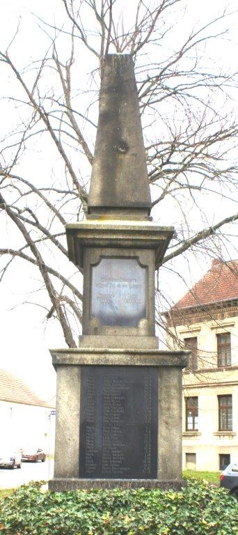 Name auf Kriegerdenkmal Diesdorf (Magdeburg)